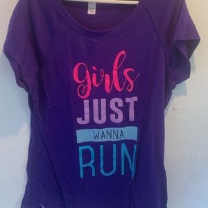 ideology girls tshirt slightly used :)